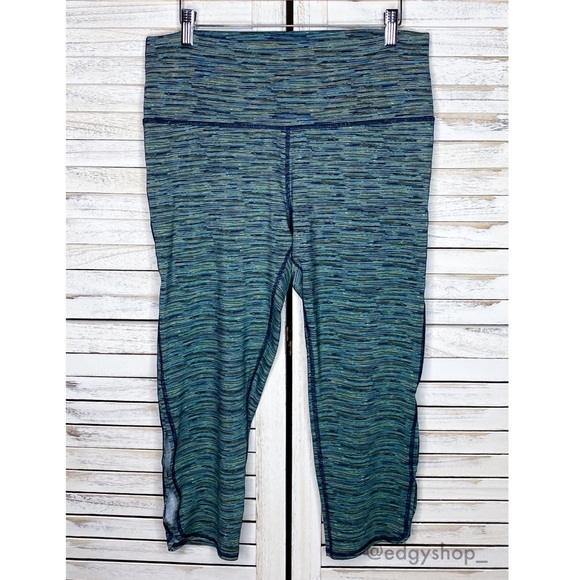 aerie Pants - aerie | Chill Play Move 3/4 Crop Hi-Rise Legging